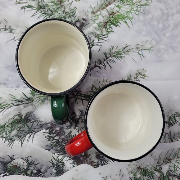 Pair of Hallmark Mugs in Red and Green with White Gridlines - Picture 5 of 8